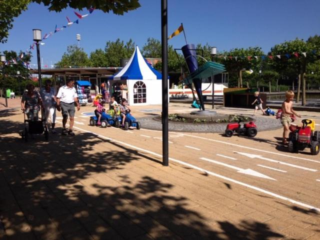 Recreatie Centrum De Hollepoarte 2 Chalets87 Makkum Exteriör bild